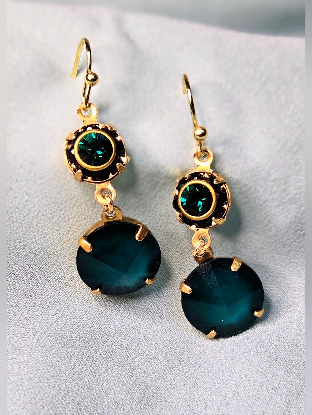 Victorian Emerald Green & Black Swarovski Crystals In Drop Brass Earrings